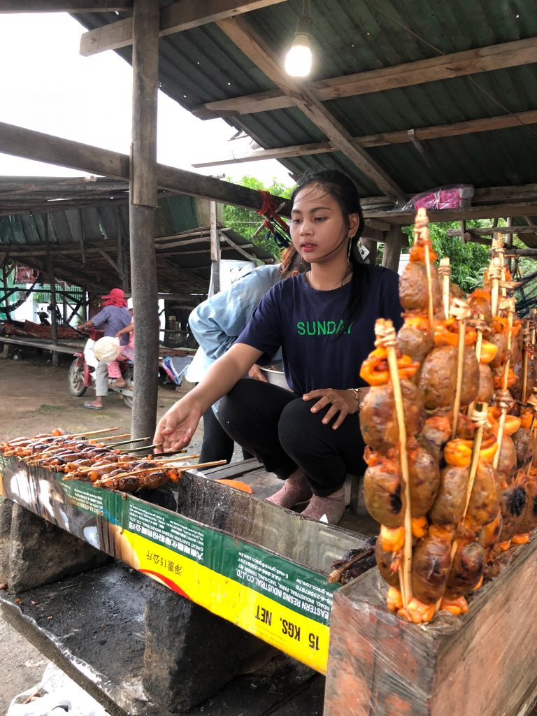 カンボジアで30 超えの炎天下の中 畑を耕してきた結果 Wakuwaku Labo