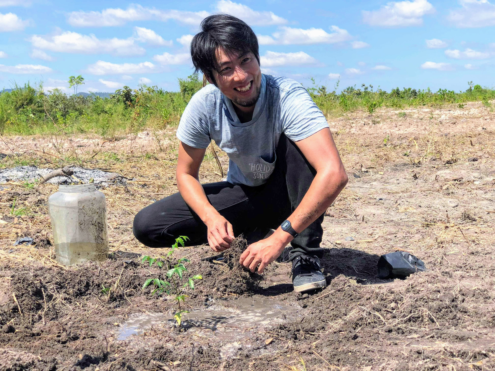 カンボジアで30 超えの炎天下の中 畑を耕してきた結果 Wakuwaku Labo